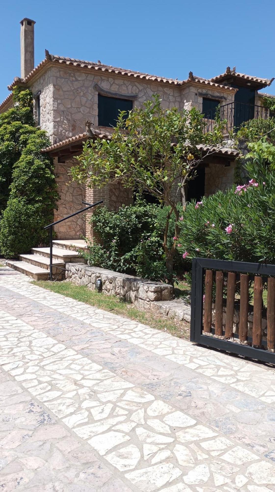 Castello Bellos Villas & Apartments Keri Exterior photo