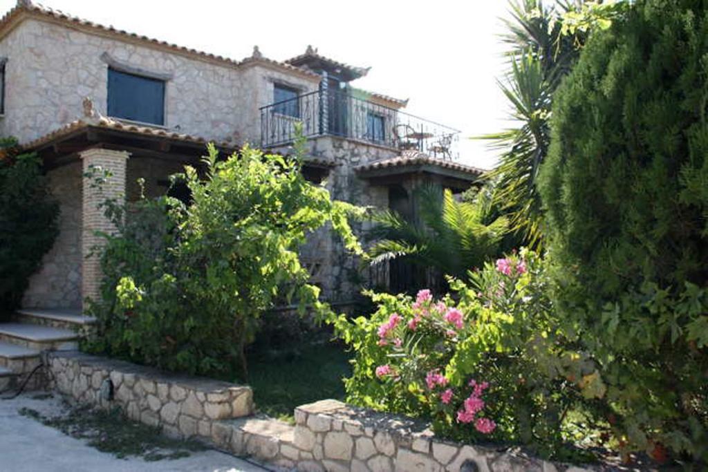 Castello Bellos Villas & Apartments Keri Exterior photo