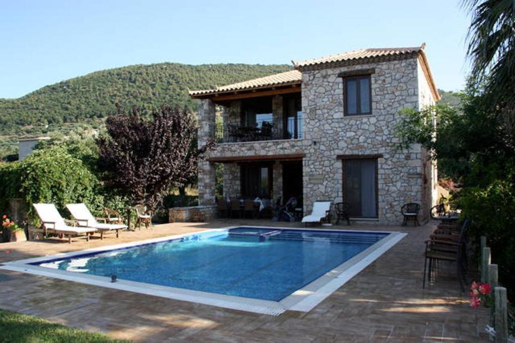 Castello Bellos Villas & Apartments Keri Room photo