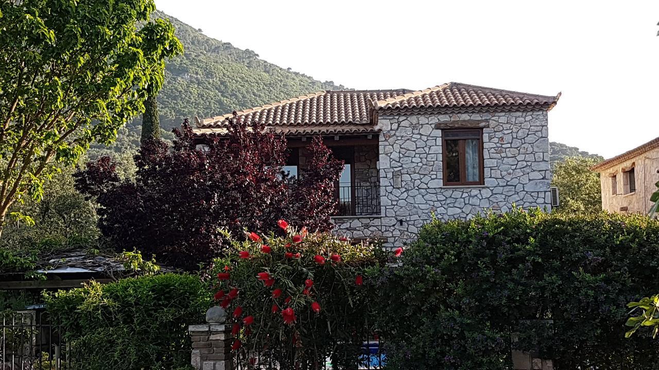 Castello Bellos Villas & Apartments Keri Exterior photo